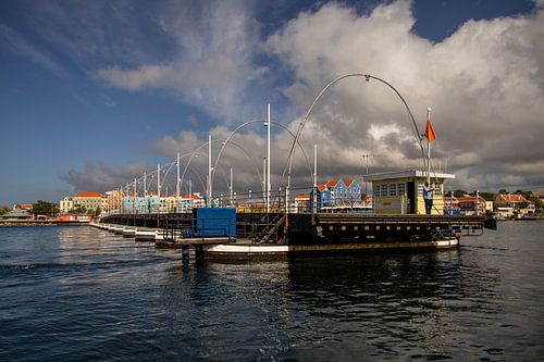 Willemstad, Curacao, pontjesbrug