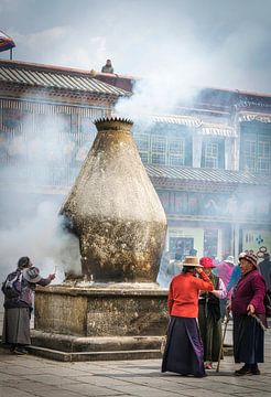 Scène de rue à Lhassa, au Tibet