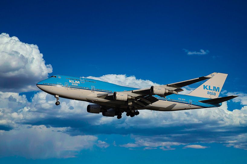 Boeing 747-400 KLM, PH-BFP. The City of Paramaribo by Gert Hilbink