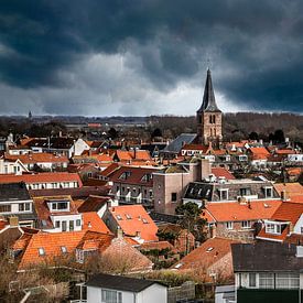 Domburg lies under a threatening thunderstorm sky by Fotografie Jeronimo