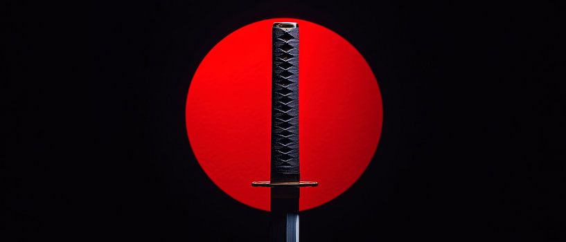 Japans zwaard tegen een rode achtergrond van Poster Art Shop
