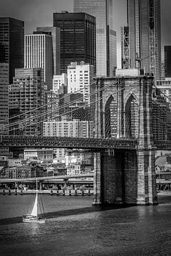 NEW YORK CITY, Brooklyn Bridge En Lower Manhattan | zwart-wit