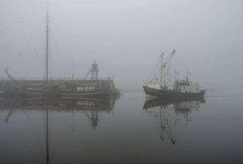 Kotter en Lange Hoofd Zoutkamp in de mist