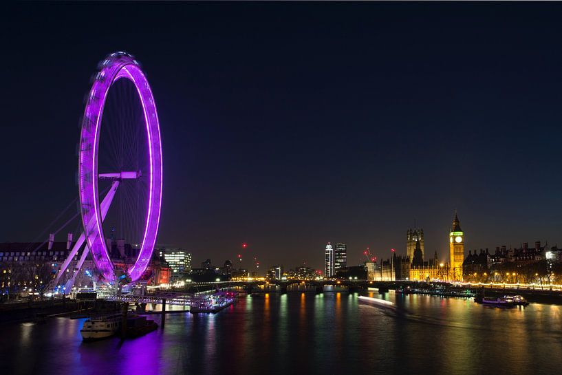 London by Hello Pompoyo