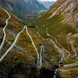 The winding road of Trollstigen in Norway by Koen Lipman