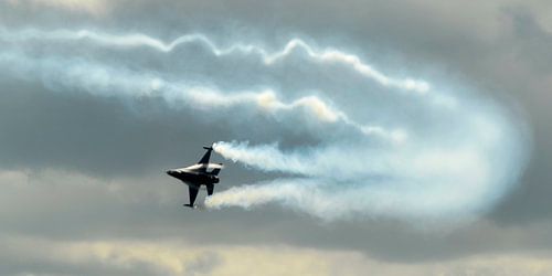F16 demonstration by Roel Ovinge