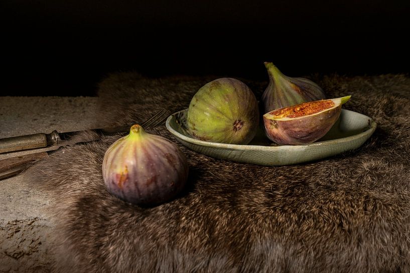 Still life. Burgundy. Old Masters. Fruit by Alie Ekkelenkamp