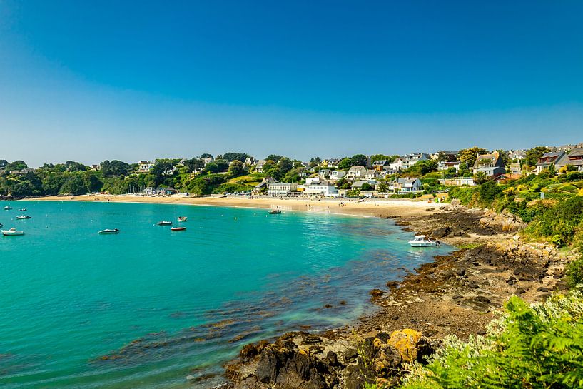 Scenic hike to the Pointe du Grouin in beautiful Brittany - Cancale - France by Oliver Hlavaty