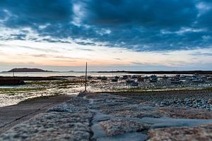 Port de Port Le Epine, Bretagne, au coucher du soleil sur Evert Jan Luchies