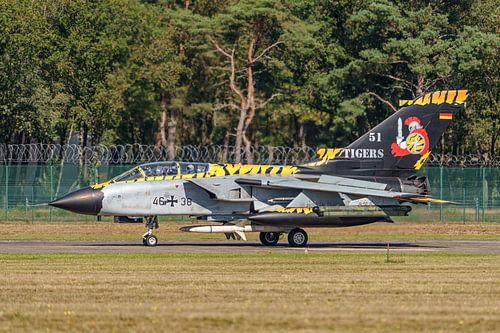 Duitse Panavia Tornado (46+38) met tijger livery.