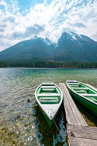 Boot am Hintersee mit blick auf den Watzmann