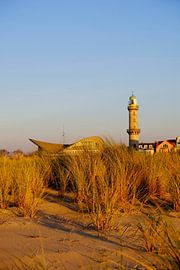 In de winter avondzon van Ostsee Bilder