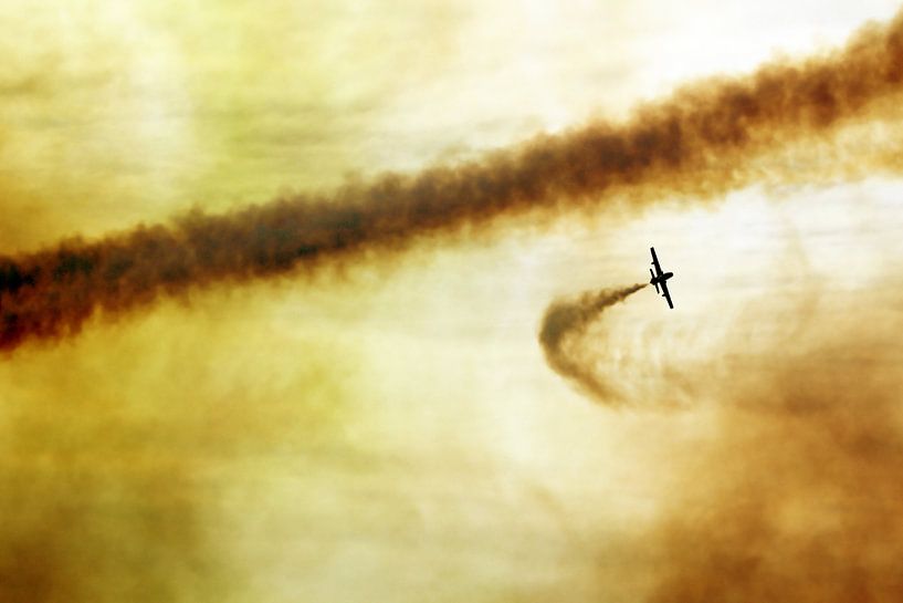 Aermacchi MB-339 van het demonstratieteam Frecce Tricolori in dramatische lucht van Ramon Berk