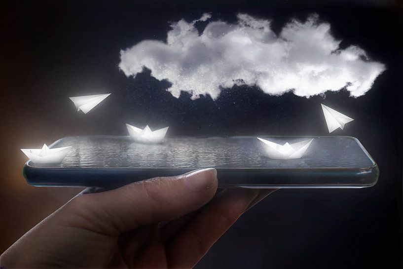 Future Phone Image Processing: Nighttime Glow Effects and Innovative Photo Display by Elianne van Turennout