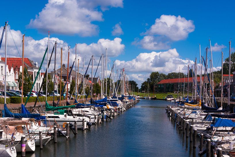 Harbour of Brouwershaven by Adri Vollenhouw
