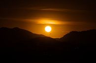 Een prachtige zonsondergang in Panama stad. van Marlo Brochard thumbnail