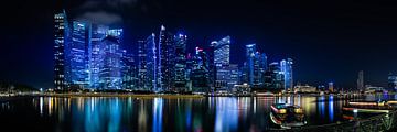 Singapore Skyline by Thomas Froemmel