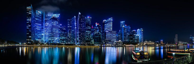Singapore Skyline van Thomas Froemmel