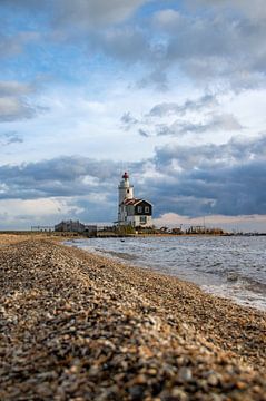 Leuchtturm am Strand. von Floyd Angenent