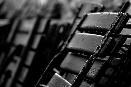 Biergartenstühle nach dem Regen