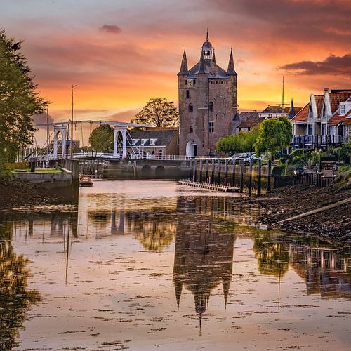 Zierikzee, Noordhavenpoort bei Sonnenuntergang