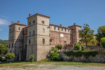Kasteel of Saliceto, Piemont, Italië
