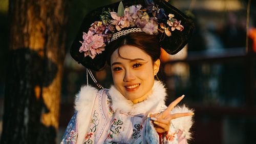 Portret van een vrouw in traditionele Qing-dynastie