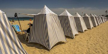 Zomer op t strand by Harrie Muis