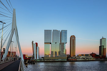 Kop van Zuid Rotterdam mit Sonnenuntergang