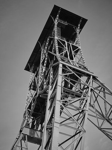 Bergbauschacht Industriegeometrie