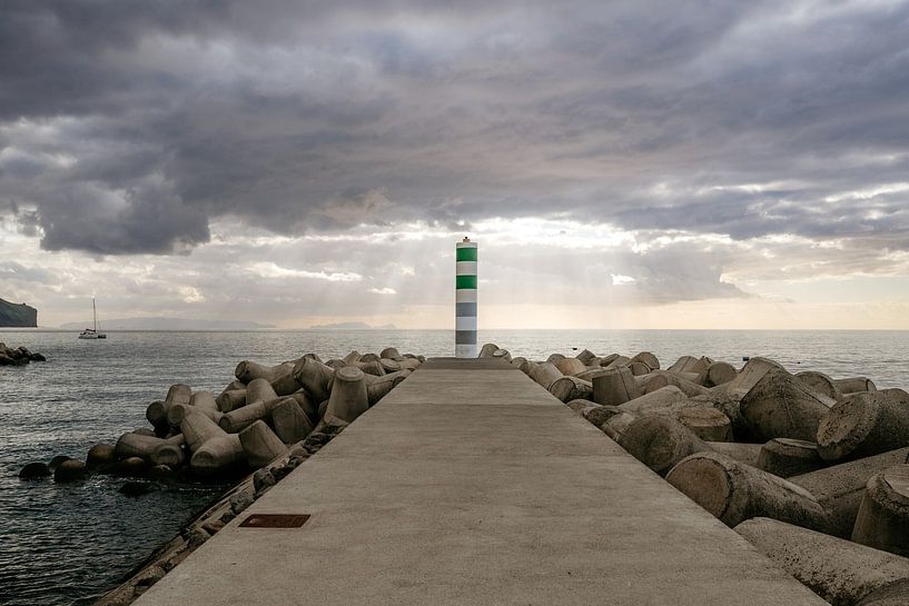 Lighthouse by Myrthe Vlasveld