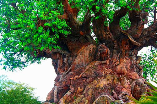 Baum des Lebens mit Tiermotiven