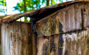 Close-up roestige oude schuur