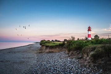 Falshöft lighthouse on the Baltic Sea by Truus Nijland