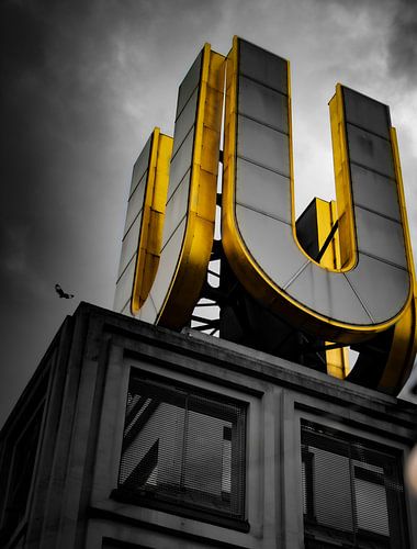 U