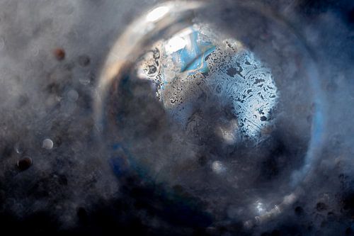 Bevroren zeepbel op ijs