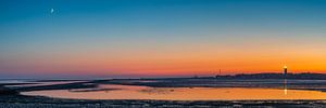 Panorama eines Sonnenuntergangs mit den Brandaris auf Terschelling