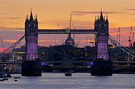 Tower Bridge vlak na zonsondergang te Londen van Anton de Zeeuw thumbnail