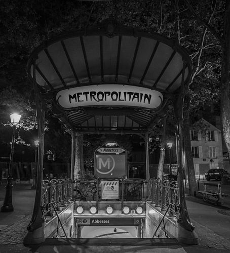 Metro ingang Parijs Montmartre