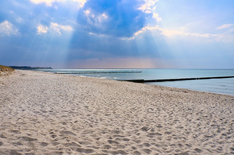 Zonsondergang op het strand van Zingst, romantisch van Martin Köbsch