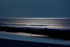 Lumière sombre en bleu