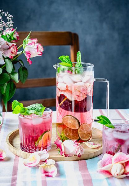 Pink drink by Carin van Kranenburg