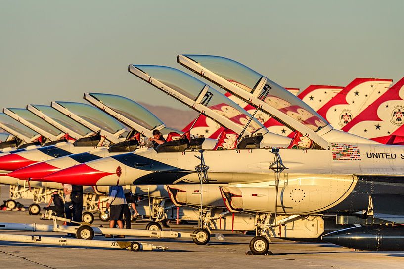 L'équipe de démonstration de l'U.S. Air Force, les Thunderbirds. par Jaap van den Berg