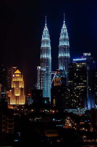 Skyline Kuala Lumpur Maleisië bij Nacht met Petronas Torens