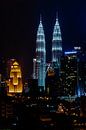 Skyline Kuala Lumpur Malaisie de nuit avec les tours Petronas par Dieter Walther Aperçu