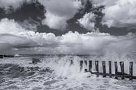 Storm aan Zee (2) van Henk Verstraaten thumbnail