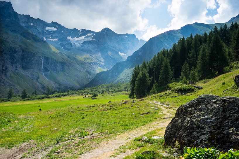 Randonnée estivale en montagne dans les Alpes françaises par Bas van Gelderen