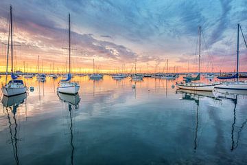 Kalmte bij zonsondergang in de haven van San Diego van Joseph S Giacalone Photography