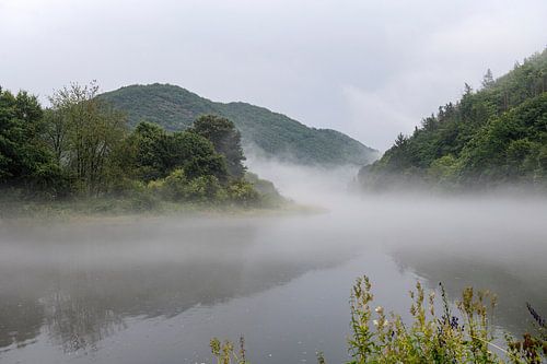 Dampende water over de Roer