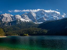 Die Zugspitze am Eibsee in Bayern. von Stefan Kreisköther